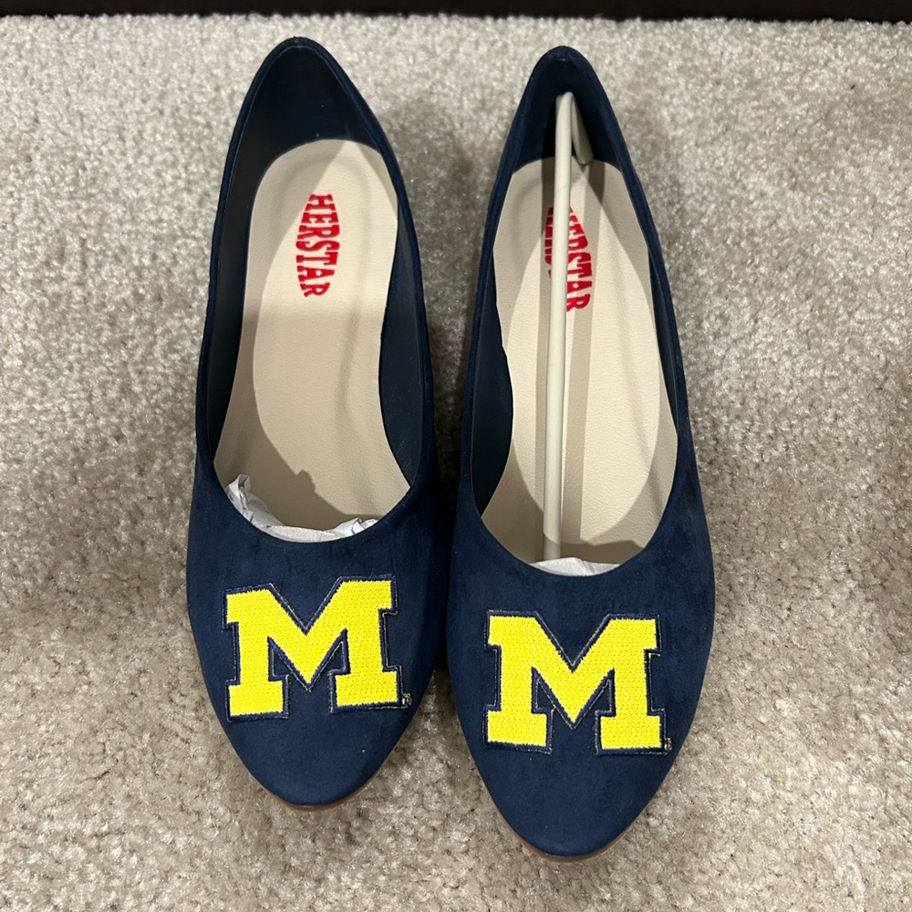 Brand New still in the Box Herstar Michigan Wolverine Flats